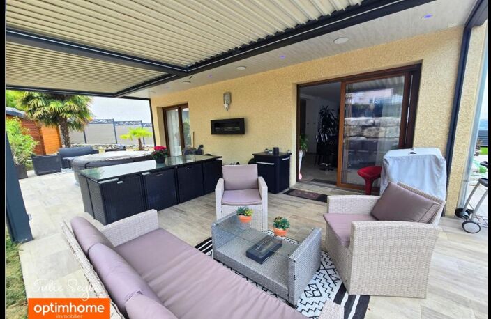 Maison familiale avec studio indépendant, terrasse exceptionnelle, garage, carport et vue dégagée – Chevrier — photo 3