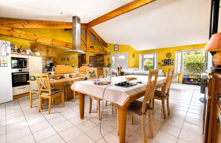 SECTEUR PECHBONNIEU / 9MN EN VOITURE VILLARIÈS – VILLA FAMILIALE 179 M² AVEC PISCINE – 5 CHAMBRES + BUREAU – TERRAIN 1 500 M² – UN VÉRITABLE HAVRE DE PAIX — photo 4