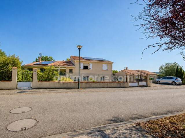 SECTEUR PECHBONNIEU / 9MN EN VOITURE / VILLARIÈS – VILLA FAMILIALE 179 M² AVEC PISCINE – 5 CHAMBRES + BUREAU – TERRAIN 1 500 M² – UN VÉRITABLE HAVRE DE PAIX — photo du bien