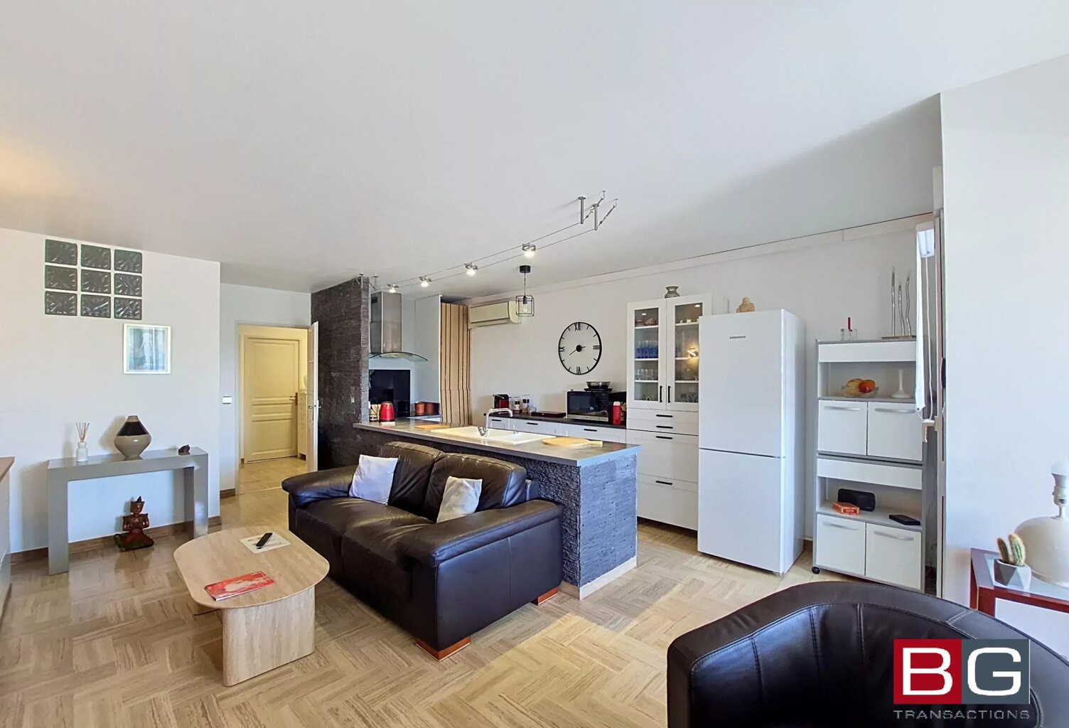 3 PIECES DERNIER ETAGE - ANTIBES — photo 1