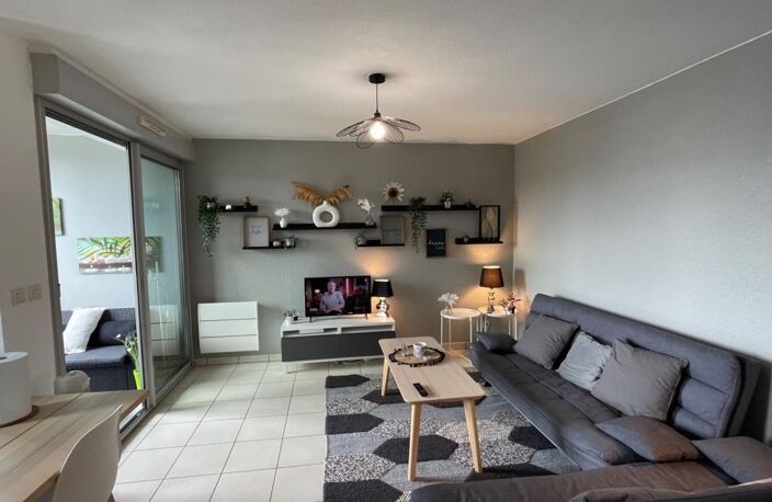 ANGLET GRAND T2 PROCHE COMMODITES - 46M2 + LOGGIAS 8M2 + PARKING — photo 2