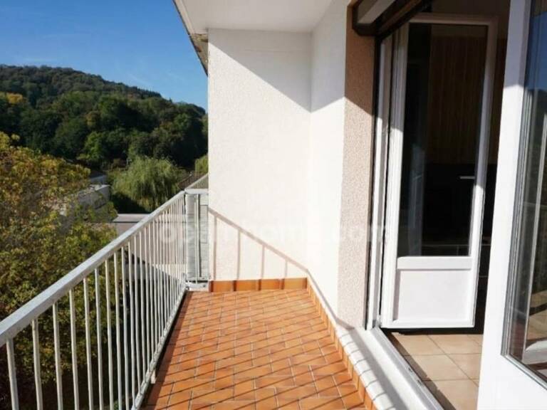 Appartement 3 pièces avec grand balcon, garage et cave à NAVENNE — photo 1