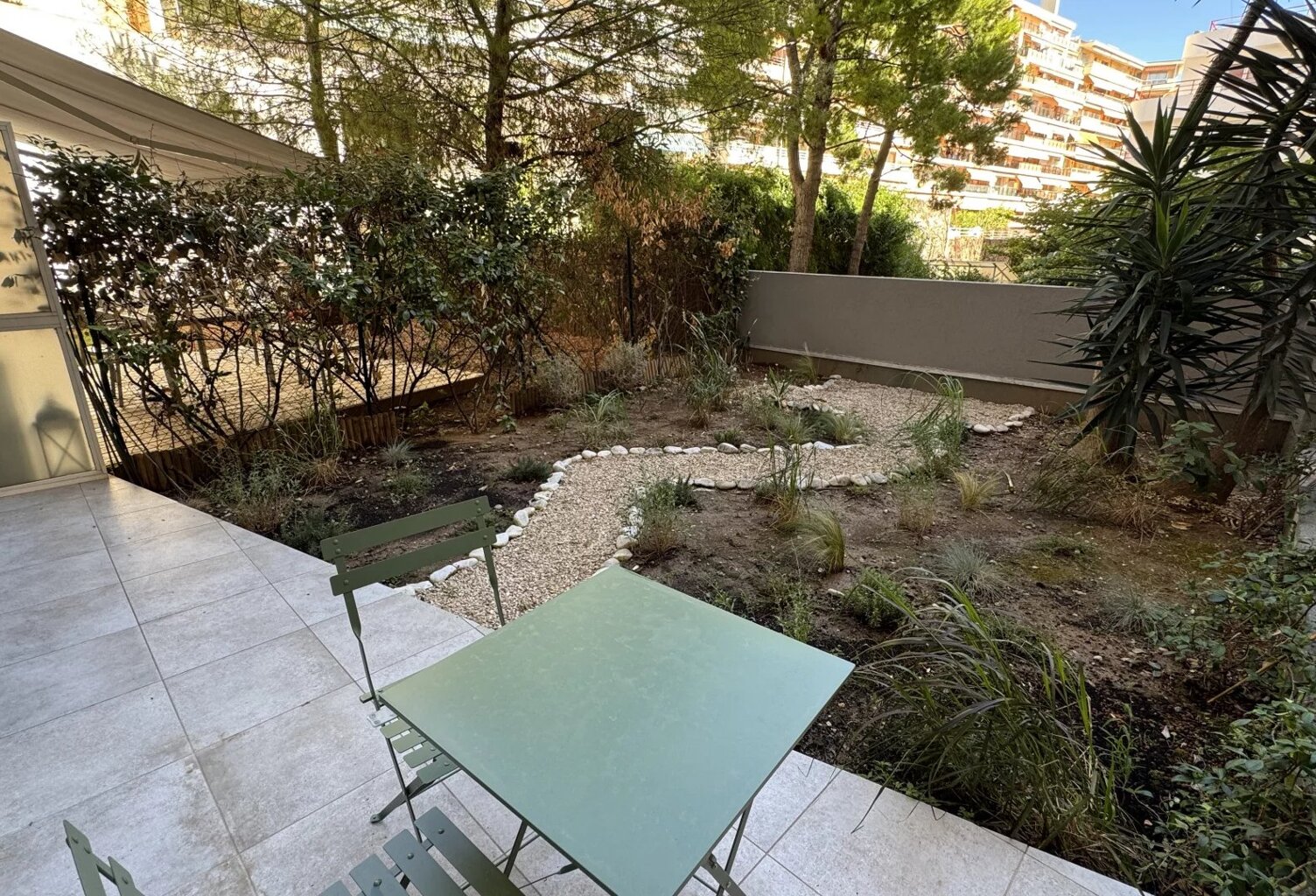 ROQUEBRUNE CAP MARTIN: 'Carnoles' Grand Studio | Jardin — photo 1