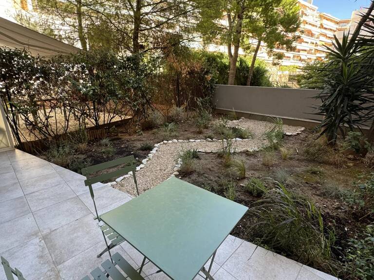 ROQUEBRUNE CAP MARTIN: 'Carnoles' Grand Studio | Jardin — photo 1