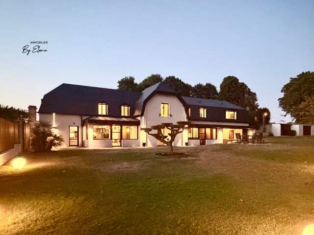 Villa d’architecte rénovée–20 min de Paris-face au parc du Château–Prestations haut de gamme - Luxe & Prestige — photo du bien