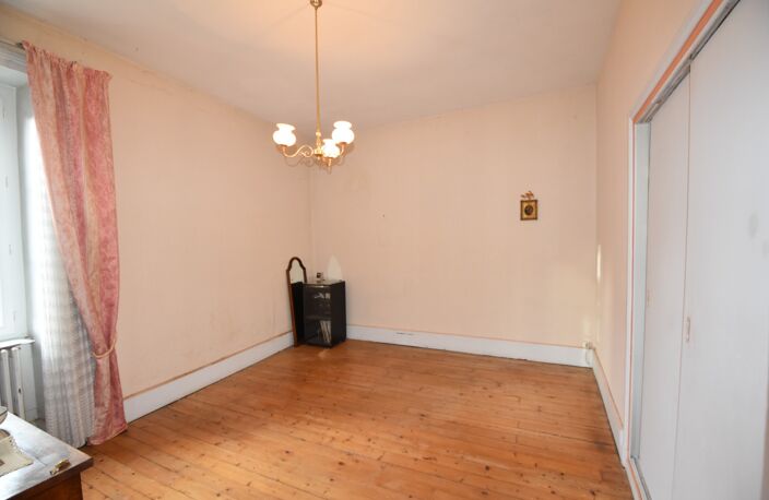 Maison à vendre 7 pièces GENELARD (71) — photo 5
