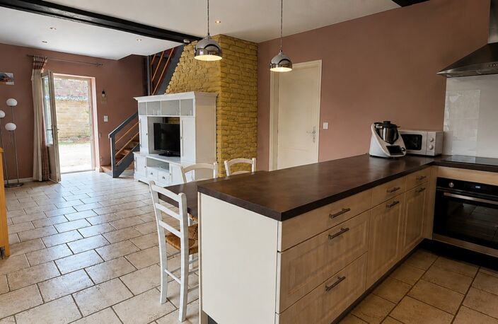 Maison de caractère  avec 4 chambres,  à Mouthier-en-Bresse — photo 2