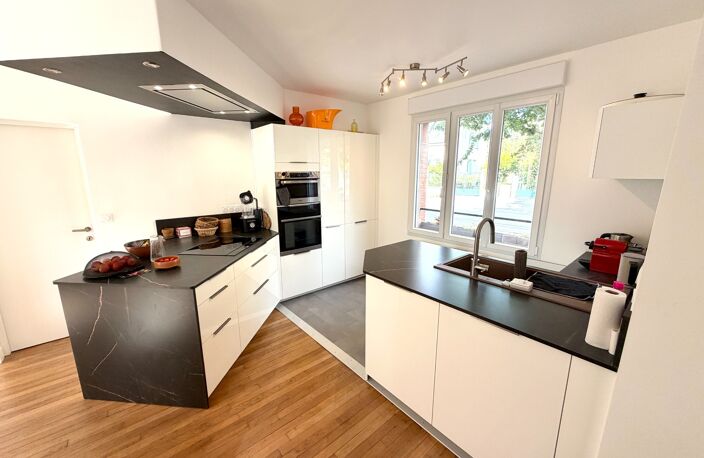 Maison à vendre 7 pièces ORLEANS (45) — photo 2