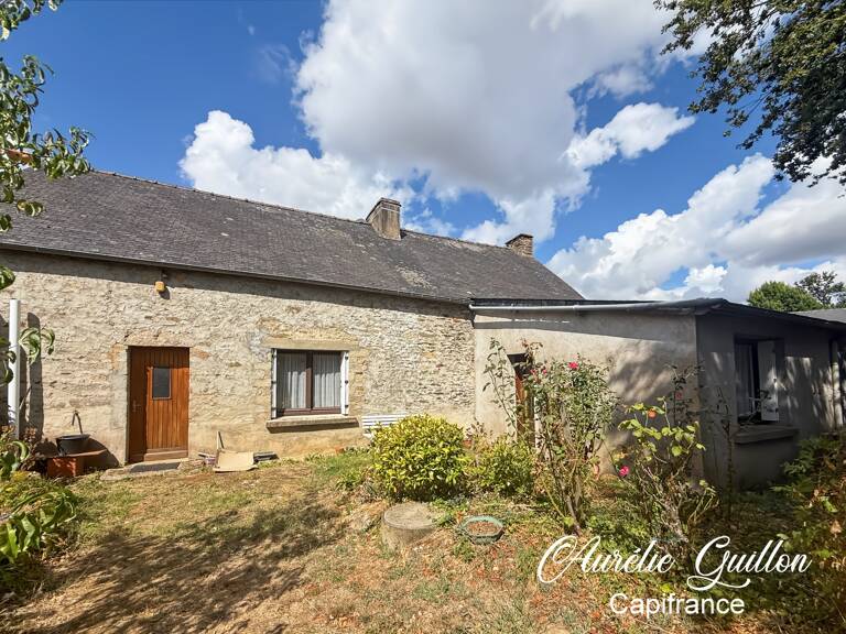 Le Roc-Saint-André – Maison en pierre 5 pièces 80 m2 avec beau potentiel — photo 1