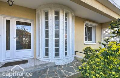 Dpt Deux Sèvres (79), à vendre THOUARS maison P7 de 196 m² - Terrain de 475,00 m² — photo du bien