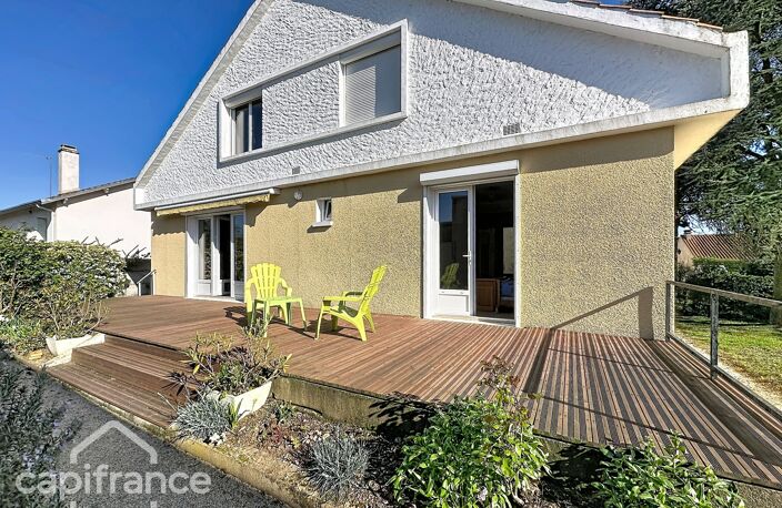 Dpt Deux Sèvres (79), à vendre THOUARS maison P7 de 196 m² - Terrain de 475,00 m² — photo 2