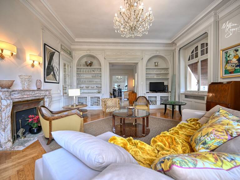 CHAZELLES SUR LYON - Propriété de Prestige — photo 1
