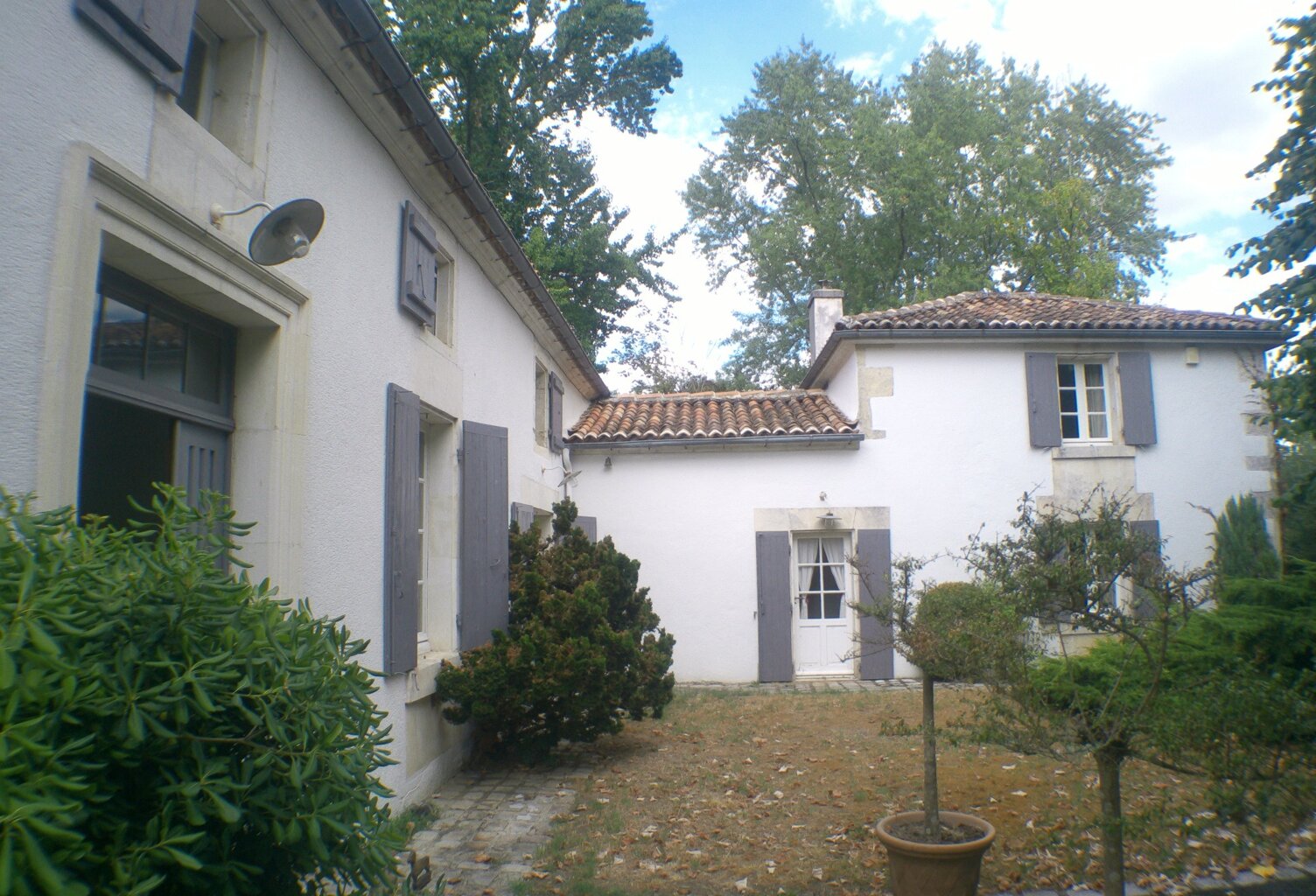 COGNAC - A Vendre Maison de Caractère SAINT BRICE — photo 1