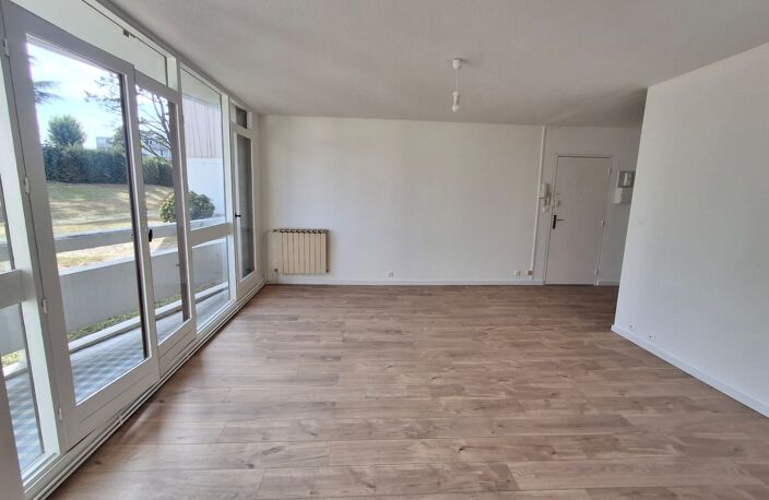 Beau T2 de 55 m² avec terrasse, lumineux et entièrement rénové à ANGLET (64) — photo 2