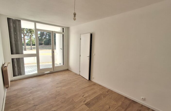 Beau T2 de 55 m² avec terrasse, lumineux et entièrement rénové à ANGLET (64) — photo 5