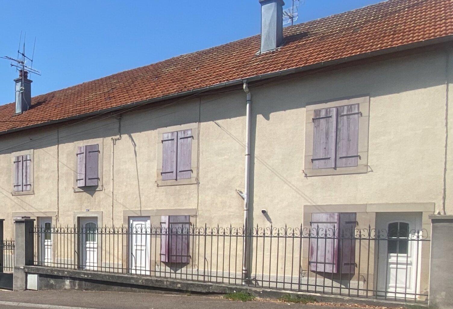 Immeuble AUX CHARME AUTHENTIQUE — photo 1