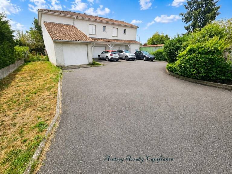 Immeuble de 3 appartements avec garages et jardins — photo 1