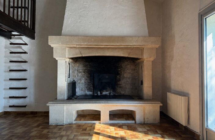 Maison de plain-pied avec jardin et jacuzzi au cœur de Poilhes – 78 m² — photo 3