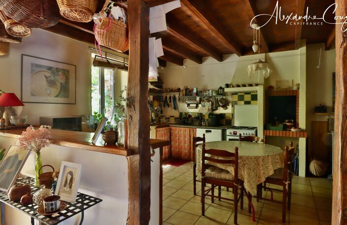 Soual (81) — Corps de ferme 187 m², 6 chambres, dépendances 440 m², terrain 9 800 m² — photo 4