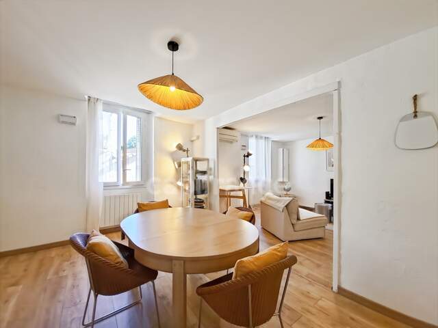 Appartement à vendre 5 pièces VILLENEUVE LES AVIGNON (30) — photo du bien
