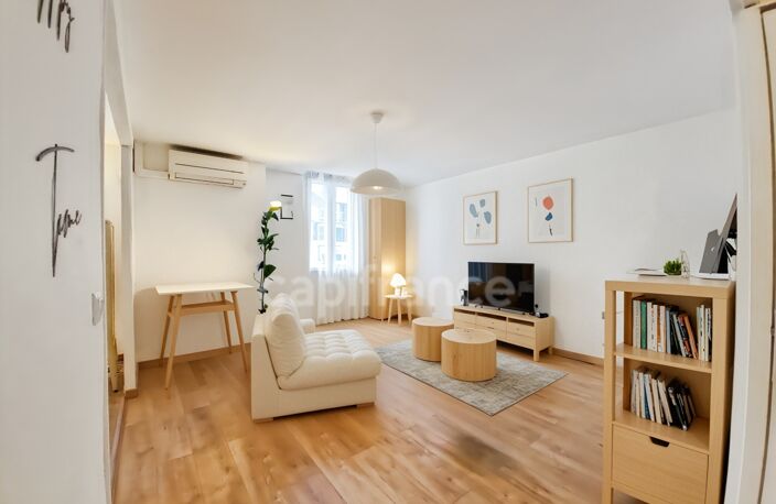Appartement à vendre 5 pièces VILLENEUVE LES AVIGNON (30) — photo 2
