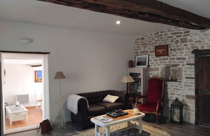 Maison située en campagne — photo 2