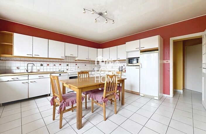 AU COEUR DE LOOS EN GOHELLE : BELLE MAISON AUX BEAUX VOLUMES, 3 CHAMBRES, JARDIN, GARAGE INDÉPENDANT DE 53M² A RENOVER — photo 3