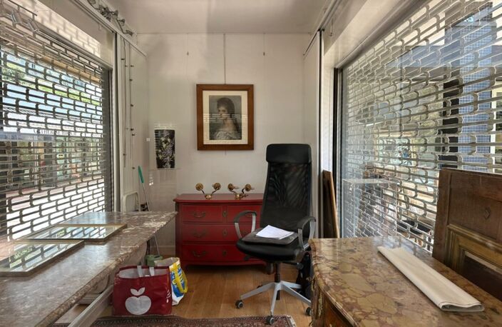 LOCAL COMMERCIAL — photo 2
