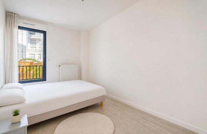 Appartement de 4 pièces de 85 m² à Stains — photo 5