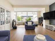ANICHE - MAISON DE MAÎTRE DE 237 M² AVEC PISCINE, SPA & SAUNA — photo 4