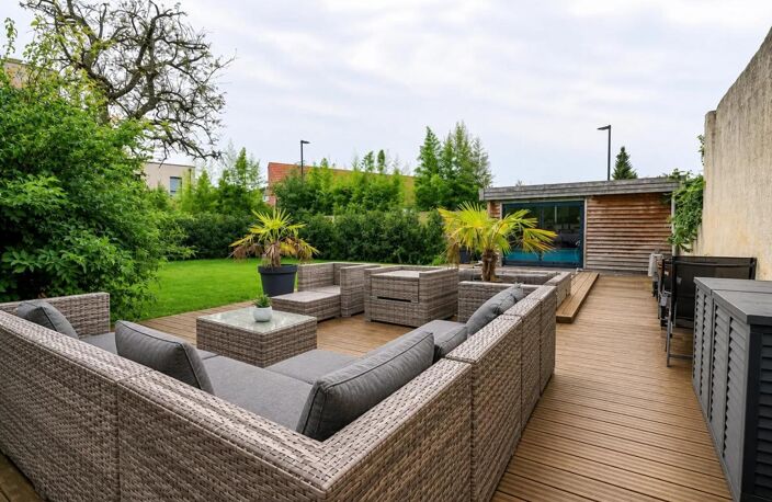 ANICHE - MAISON DE MAÎTRE DE 237 M² AVEC PISCINE, SPA & SAUNA — photo 4