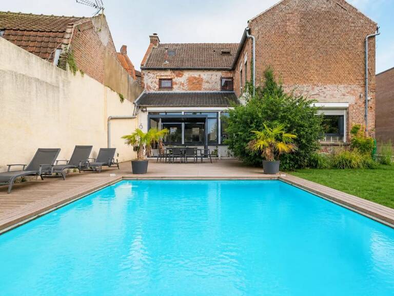 ANICHE - MAISON DE MAÎTRE DE 237 M² AVEC PISCINE, SPA & SAUNA — photo 1