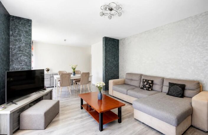 Appartement de 4 pièces de 98 m² à Villeurbanne — photo 2