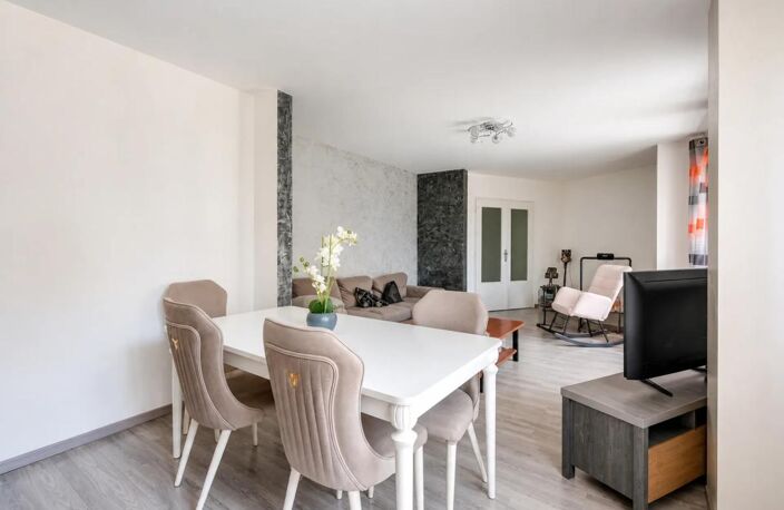 Appartement de 4 pièces de 98 m² à Villeurbanne — photo 3