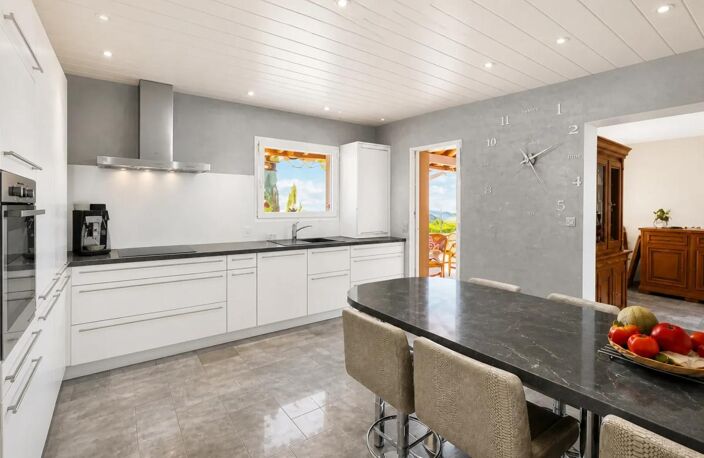 Maison de 8 pièces de 145 m² à Vinzier — photo 4