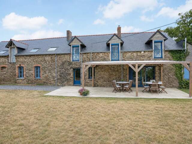 Maison de 194 m2 - 5 pièces - Martigné-Ferchaud — photo du bien