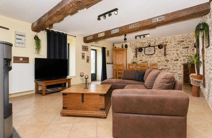 Maison de 194 m2 - 5 pièces - Martigné-Ferchaud — photo 4