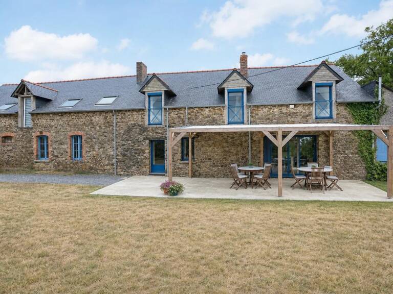 Maison de 194 m2 - 5 pièces - Martigné-Ferchaud — photo 1