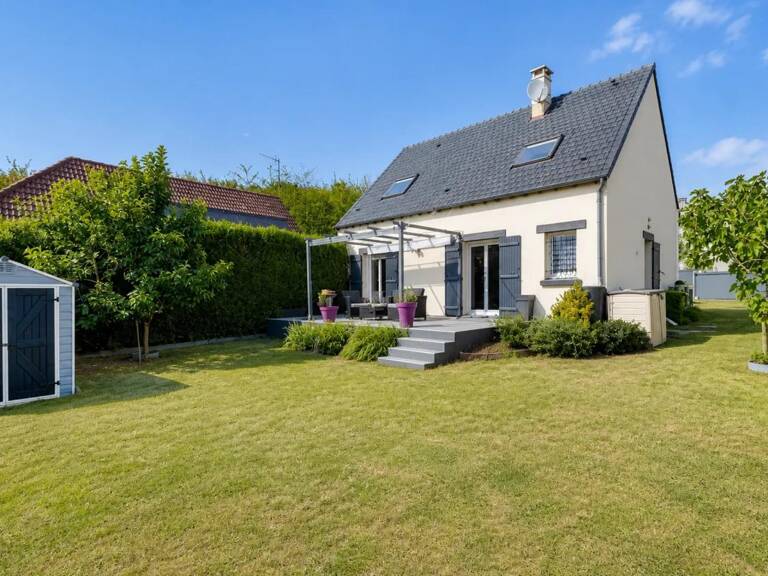 Maison entièrement rénovée de 105,33 m² avec jardin, sous-sol — photo 1