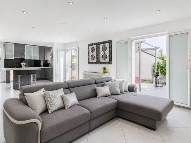 Maison entièrement rénovée de 105,33 m² avec jardin, sous-sol — photo du bien