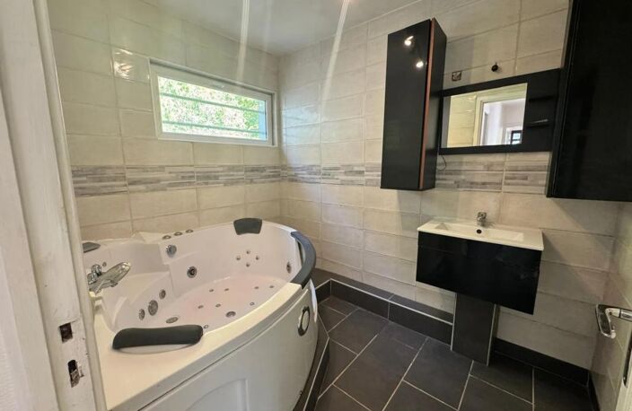 maison familiale de 132 m² sur un terrain 2 700 m² — photo 3