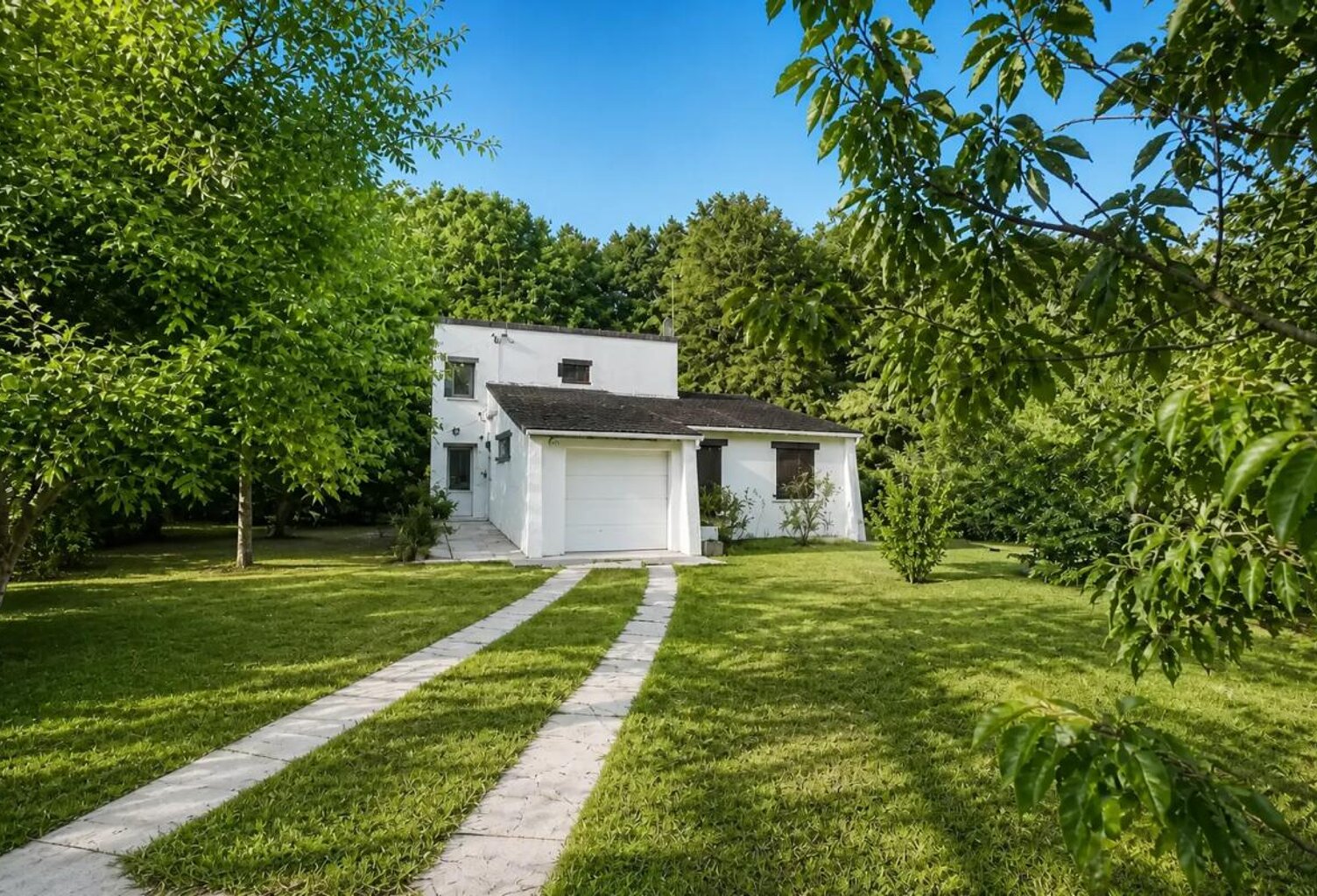maison familiale de 132 m² sur un terrain 2 700 m² — photo 1