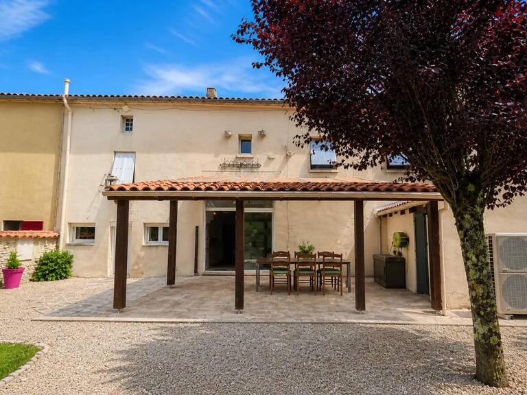 Maison de 6 pièces de 192 m² à Mornac — photo 1