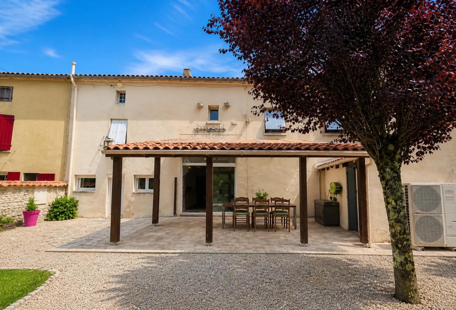 Maison de 6 pièces de 192 m² à Mornac — photo 1