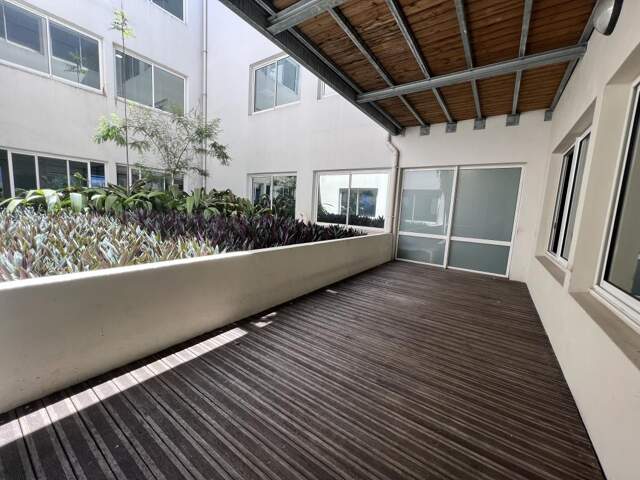 BUREAU DE 202 m² — photo du bien