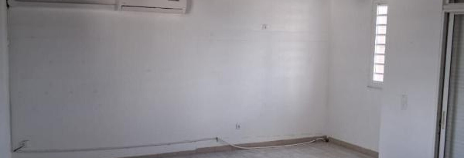 Commerce  62 m² à louer à Le François (97240)