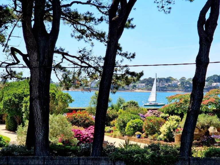 Un Avant-Goût de Paradis: Quand Saint Philibert regarde La Trinité-sur-Mer — photo 1