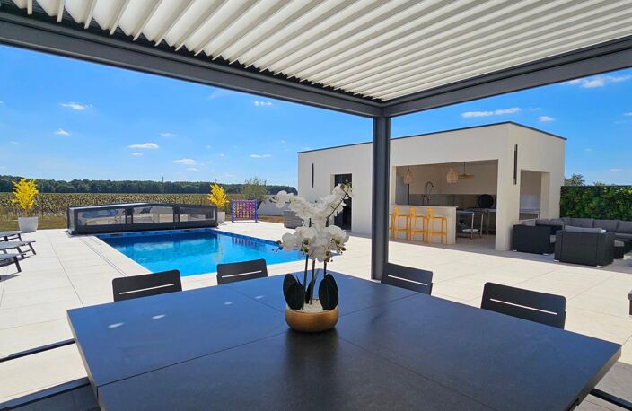 Maison d'architecte À Vendre — photo 2