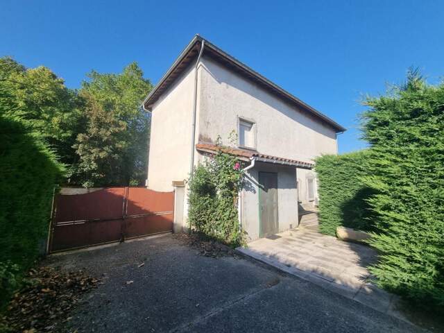Maison mitoyenne à Chatonnay – À rénover ou clé en main selon votre projet — photo du bien