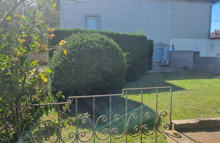 Maison mitoyenne à Chatonnay – À rénover ou clé en main selon votre projet — photo 2